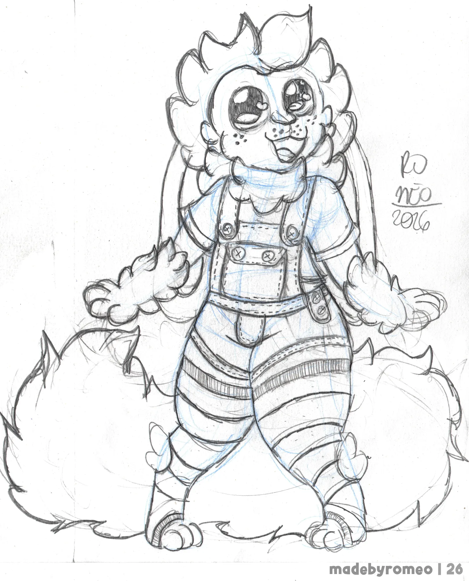 O Romeo com um macacão curto e meias longas, além dele estar vestindo uma camiseta mais curta